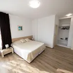 Villa In Complex Trakiyskiy Bryag
