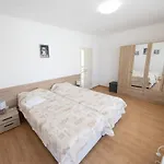 Villa In Complex Trakiyskiy Bryag Lozenec