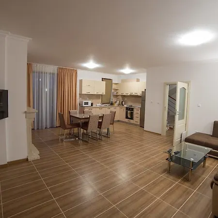 In Complex Trakiyskiy Bryag * לוזנטס