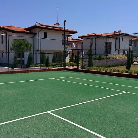 In Complex Trakiyskiy Bryag וילה