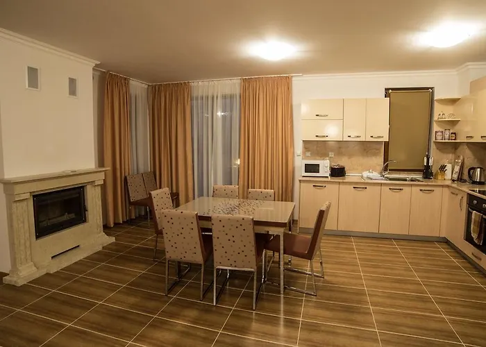 Villa In Complex Trakiyskiy Bryag Lozenets