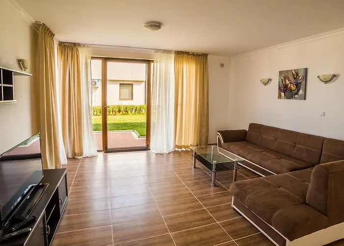 In Complex Trakiyskiy Bryag Villa