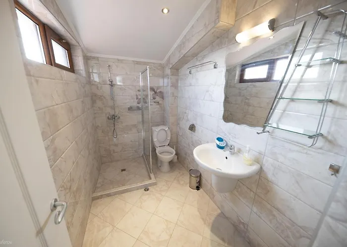 Villa In Complex Trakiyskiy Bryag Lozenets