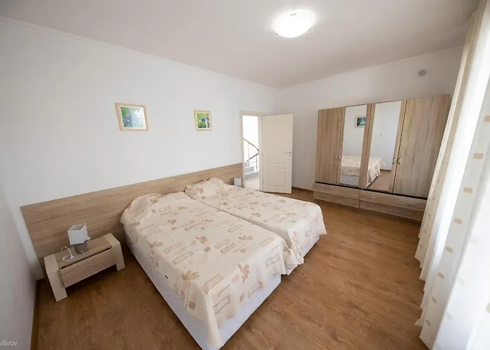 In Complex Trakiyskiy Bryag Villa