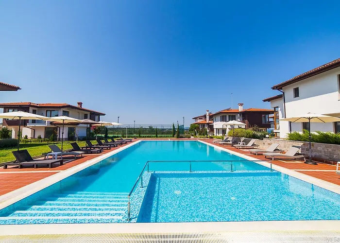 Вилла In Complex Trakiyskiy Bryag *